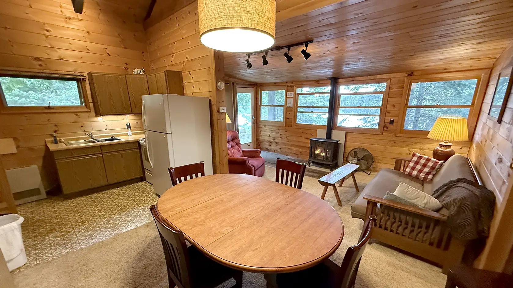 Rockwood--Rockwood Cabin 2 11 Dining Room Cabin 2 rockwood Lodge